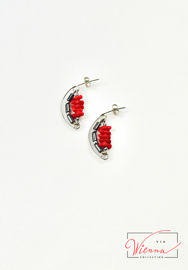 Hematite red earrings shorter/FUTURE