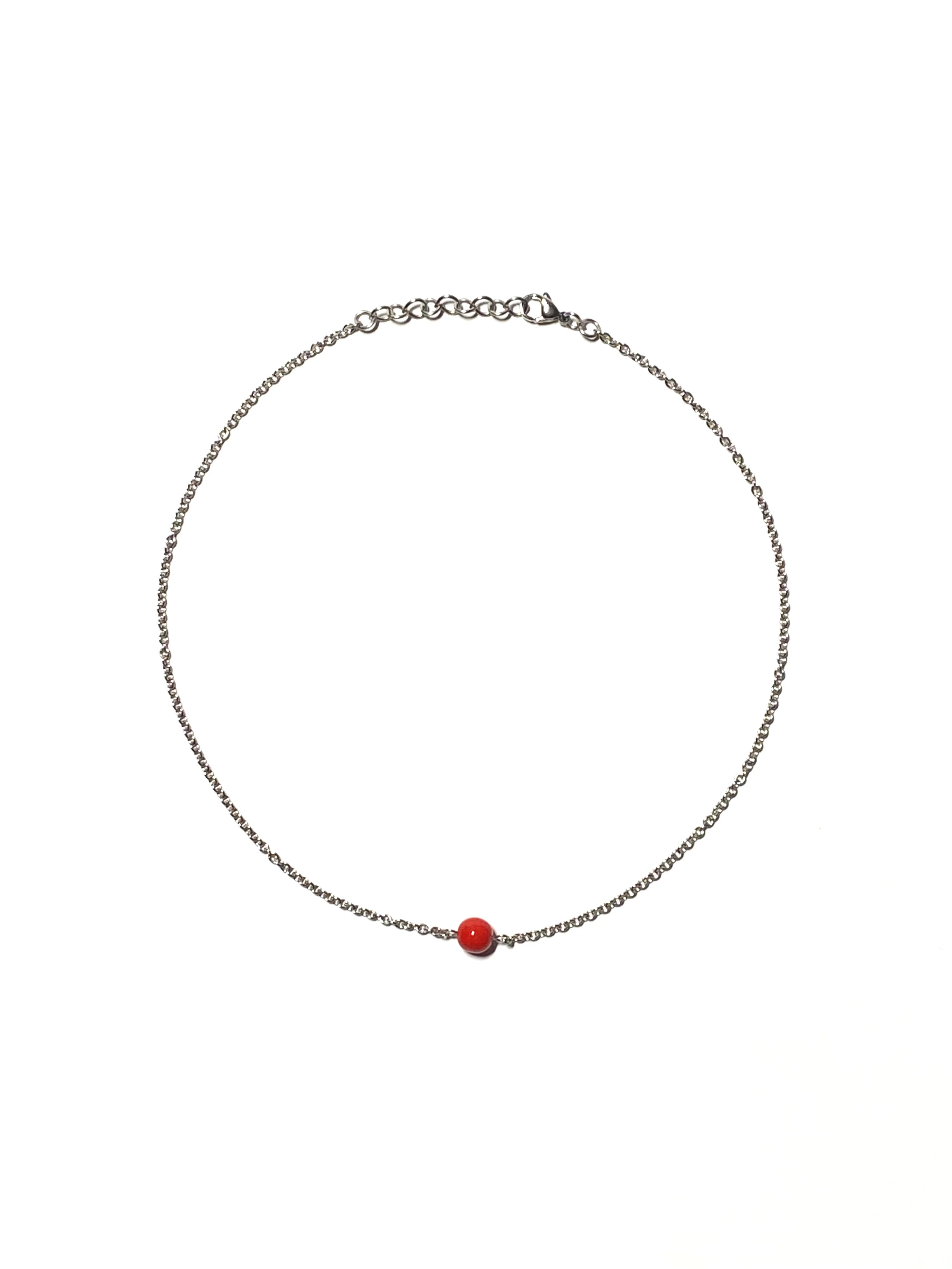 Červený náhrdelník s guličkou.jpg