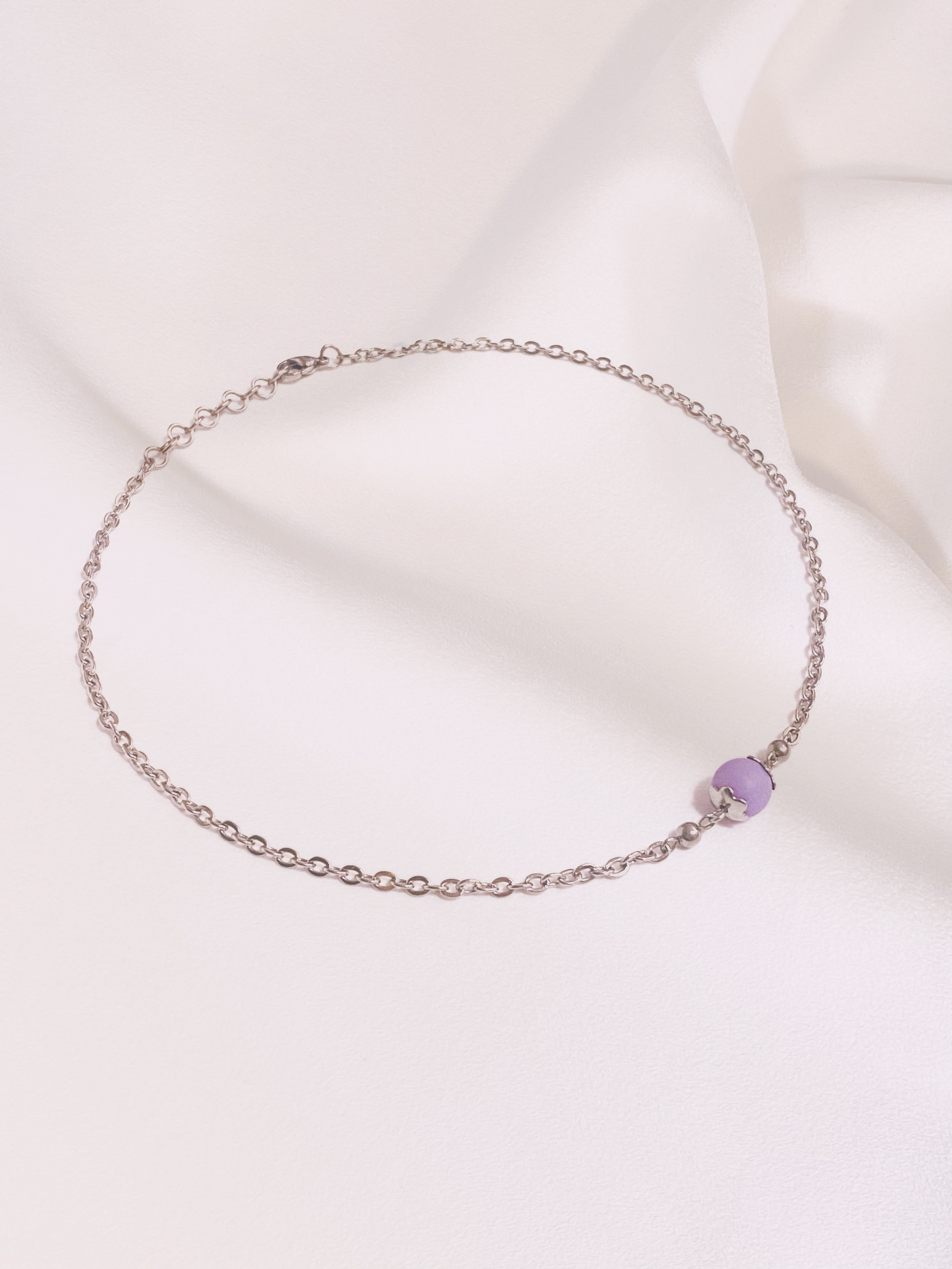 Purple bead necklace/VIA