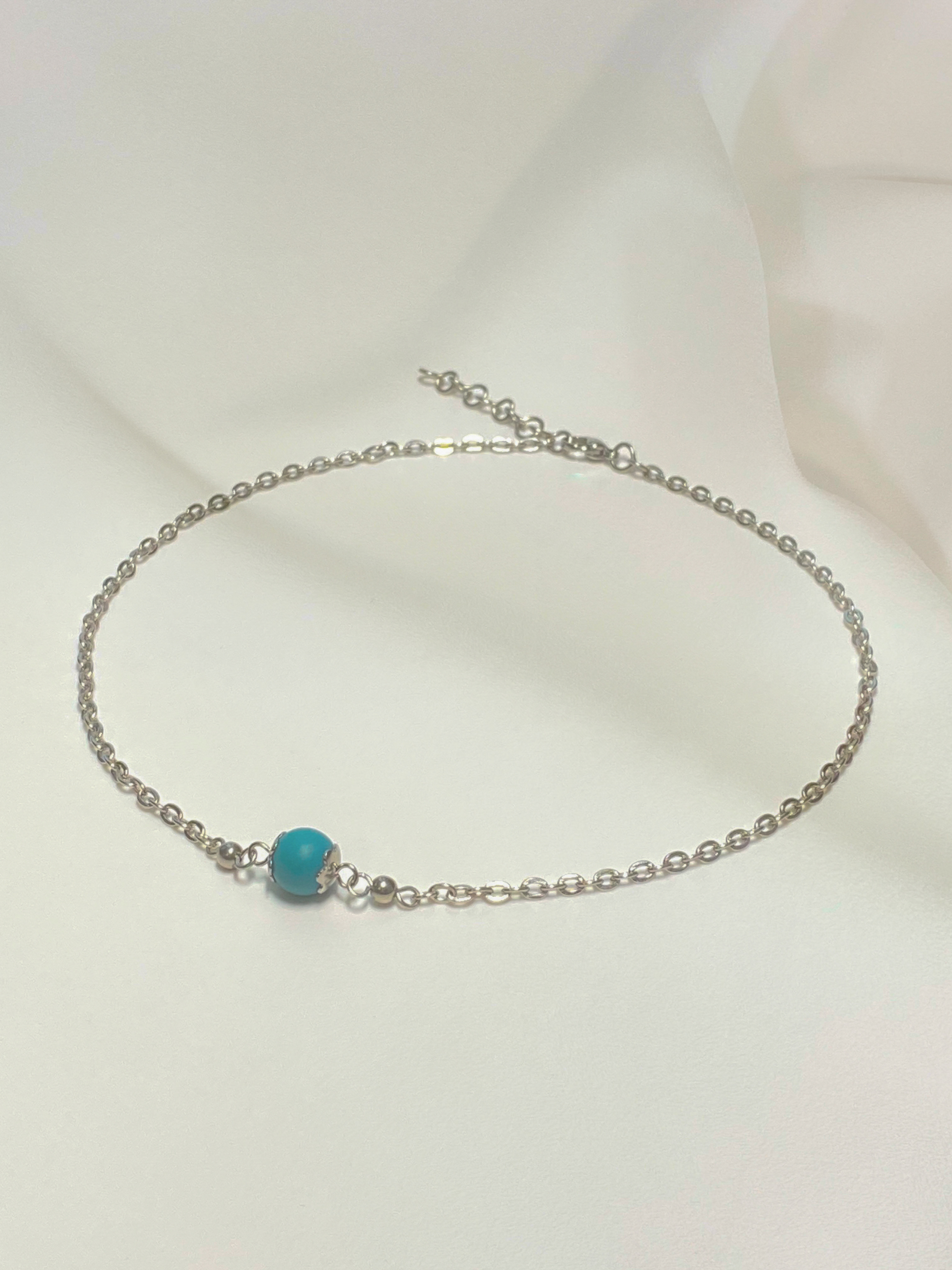 Mint green bead necklace/VIA